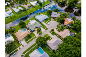 80 SW 11th Ave, Boca Raton, FL 33486, Sold 10/01/21