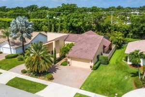2555 SW 23rd Cranbrook Dr, Boynton Beach, FL 33436, Sold 12/07/21