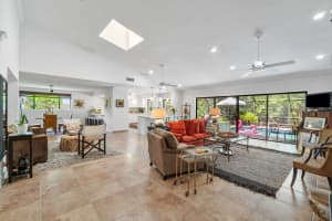 2555 SW 23rd Cranbrook Dr, Boynton Beach, FL 33436, Sold 12/07/21