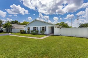 4386 Walden Cir, Lake Worth, FL 33463, Sold 11/12/21