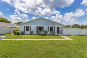 4386 Walden Cir, Lake Worth, FL 33463, Sold 11/12/21