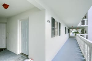 907 Marina Dr, North Palm Beach, FL 33408, Sold 03/22/22