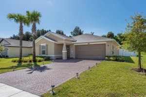 888 Bent Creek Dr, Fort Pierce, FL 34947, Sold 11/29/21