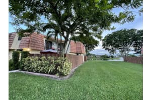 201 Springdale Cir, Palm Springs, FL 33461, Sold 10/15/21