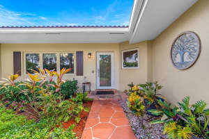 3240 Fiesta Way, Pompano Beach, FL 33062, Sold 11/04/21