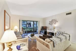 207 Foxtail Dr APT C1, Greenacres, FL 33415, Sold 11/09/21