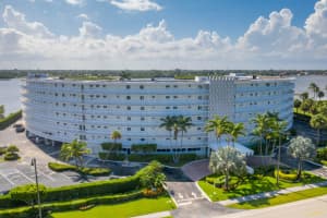 2505 S Ocean Blvd, Palm Beach, FL 33480, Sold 10/29/21