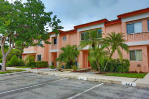 673 NW 208th Terrace, Pembroke Pines, FL 33029, Sold 12/17/21