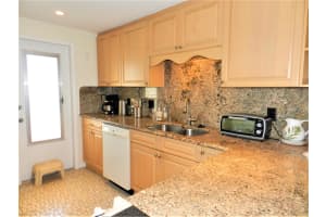 901 N Riverside Dr #2b, Pompano Beach, FL 33062, Sold 11/05/21