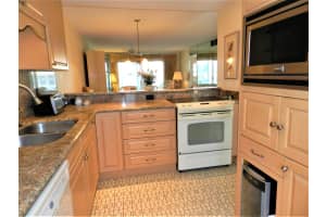 901 N Riverside Dr #2b, Pompano Beach, FL 33062, Sold 11/05/21