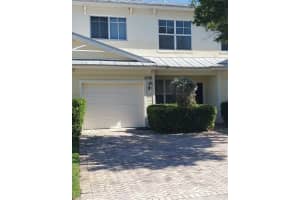 2536 Creekside Dr, Fort Pierce, FL 34981, Sold 11/04/21