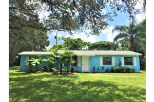 1435 6th St, Vero Beach, FL 32962, Sold 11/04/21