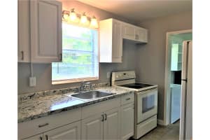 1435 6th St, Vero Beach, FL 32962, Sold 11/04/21