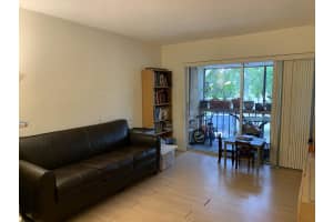 470 NW 20th St, Boca Raton, FL 33431, Sold 10/14/21