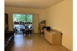 470 NW 20th St, Boca Raton, FL 33431, Sold 10/14/21