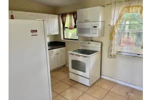 3906 Nowata Rd, Lake Worth, FL 33462, Sold 10/28/21