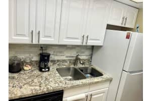 5550 N Ocean Blvd, Ocean Ridge, FL 33435, Sold 01/04/22