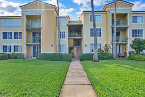 177 Yacht Club Way, Hypoluxo, FL 33462, Sold 11/03/21