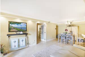177 Yacht Club Way, Hypoluxo, FL 33462, Sold 11/03/21
