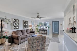 2552 S Federal Hwy, Boynton Beach, FL 33435, Sold 10/22/21