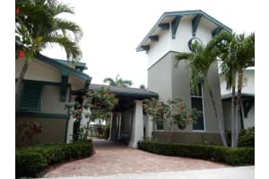 880 Millbrae Ct, West Palm Beach, FL 33401, Sold 11/29/21