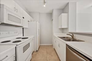 720 S Sapodilla Ave, West Palm Beach, FL 33401, Sold 10/04/21