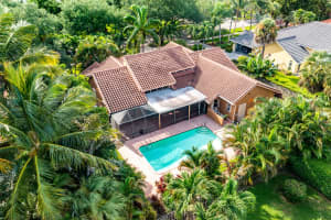 2305 Rabbit Hollowe Cir, Delray Beach, FL 33445, Sold 12/01/21