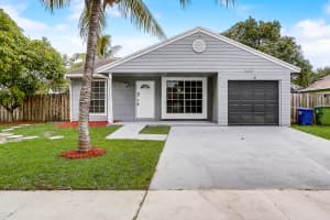 8600 SW 14th St, Pembroke Pines, FL 33025, Sold 02/14/22
