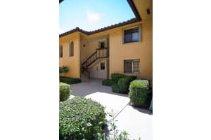 50 Pelican Pointe Dr, Delray Beach, FL 33483, Sold 11/04/21