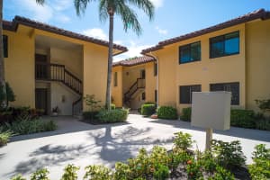 50 Pelican Pointe Dr, Delray Beach, FL 33483, Sold 11/04/21
