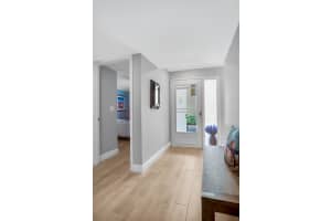 50 Pelican Pointe Dr, Delray Beach, FL 33483, Sold 11/04/21