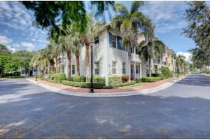 1056 E Heritage Club Cir, Delray Beach, FL 33483, Sold 12/03/21
