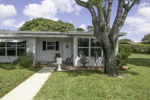 1107 N Oakridge Cir, Lantana, FL 33462, Sold 11/17/21