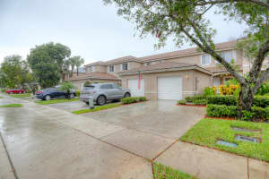 4815 Pinemore Ln, Lake Worth, FL 33463, Sold 11/15/21
