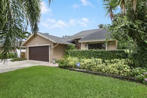 155 Bilbao St, Royal Palm Beach, FL 33411, Sold 11/03/21