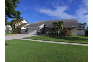 261 N Country Club Blvd, Boca Raton, FL 33487, Sold 11/12/21