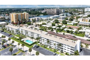 3221 NE 8th St, Pompano Beach, FL 33062, Sold 11/10/21