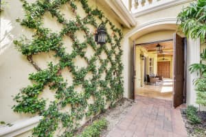 6688 Houlton Cir, Lake Worth, FL 33467, Sold 11/10/21