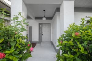 2500 Palm Lakes Ave, Fort Pierce, FL 34981, Sold 12/20/21