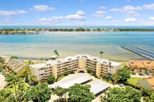 8200 Lakeshore Dr, Hypoluxo, FL 33462, Sold 12/30/21