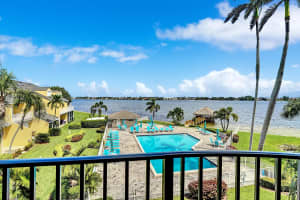 8200 Lakeshore Dr, Hypoluxo, FL 33462, Sold 12/30/21