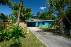 1099 NW 16th St, Stuart, FL 34994, Sold 11/01/21
