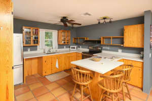 1099 NW 16th St, Stuart, FL 34994, Sold 11/01/21