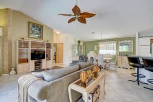 629 Clearbrook Cir W, Delray Beach, FL 33445, Sold 11/19/21