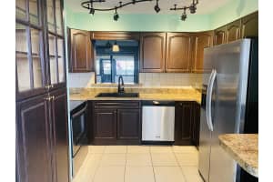 2050 Colonial Rd, Fort Pierce, FL 34950, Sold 11/03/21