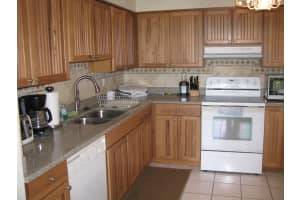 3218 S Lakeview Cir, Fort Pierce, FL 34949, Sold 10/15/21