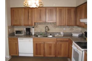 3218 S Lakeview Cir, Fort Pierce, FL 34949, Sold 10/15/21