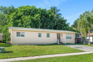 3882 Kewanee Rd, Lake Worth, FL 33462, Sold 10/19/21