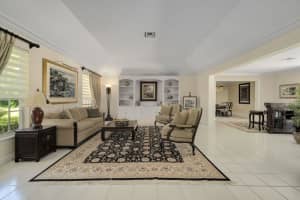 19 Country Rd S, Boynton Beach, FL 33436, Sold 02/11/22