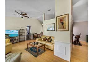 315 10th St SW, Vero Beach, FL 32962, Sold 12/30/21